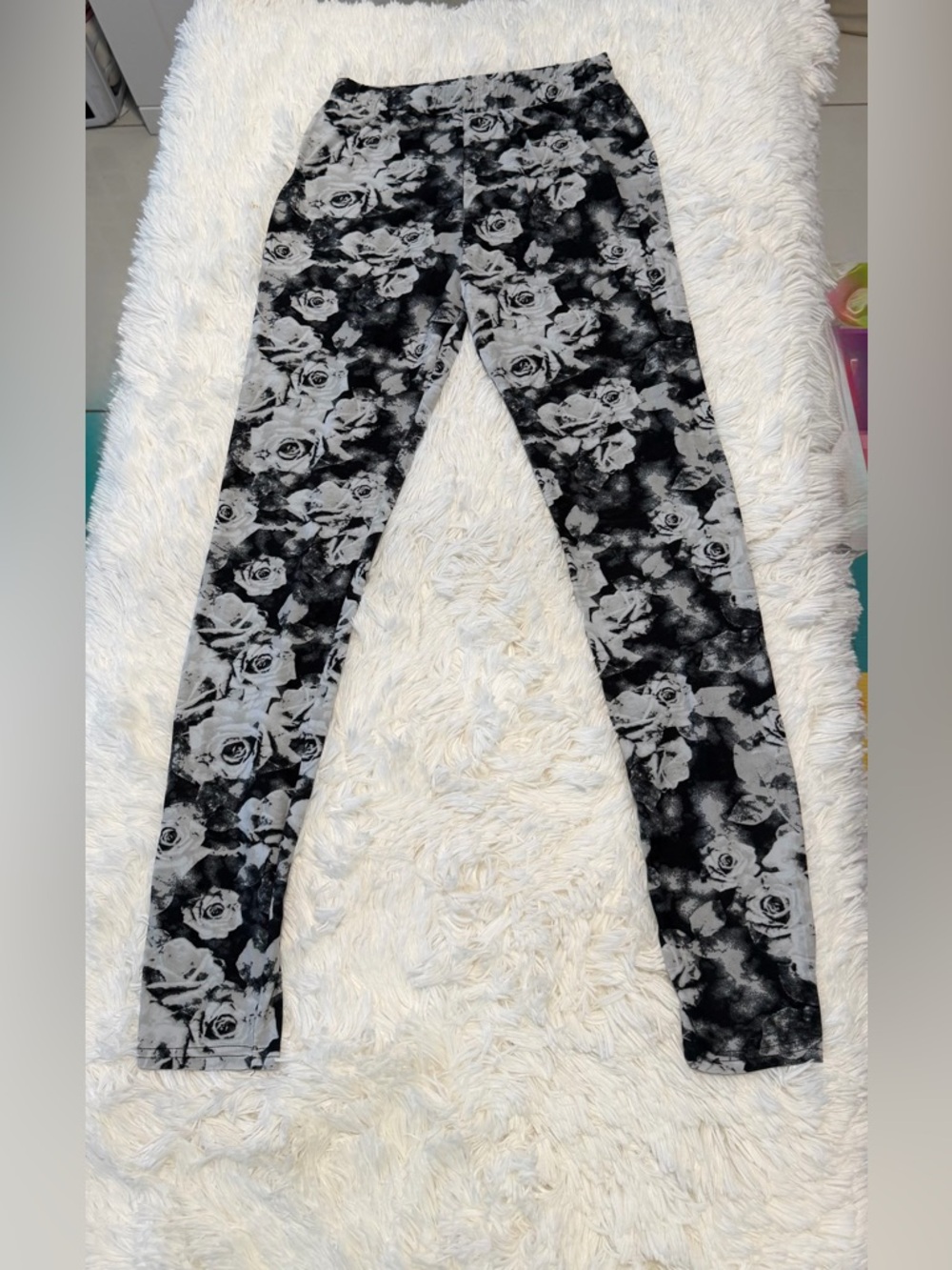 Women's Black & Gray Floral Print Jeans